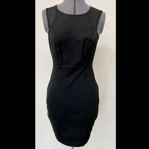 CHIC BCBGeneration FITTED SLEEVELESS BLACK COCKTAIL DRESS LBD ILLUSION SIZE 6 EC
